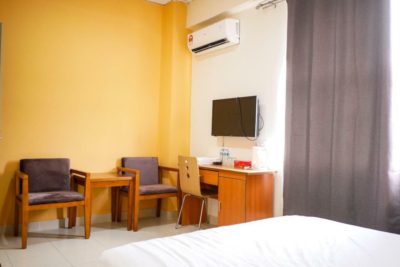 Hotel 126 Sepang Exterior photo