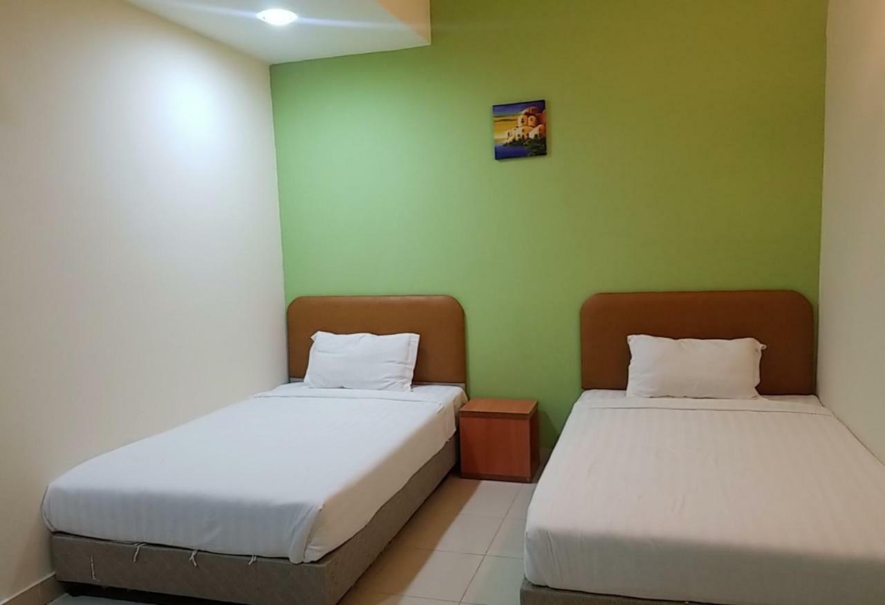 Hotel 126 Sepang Exterior photo